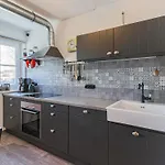 Modern Near Area In Lägenhet